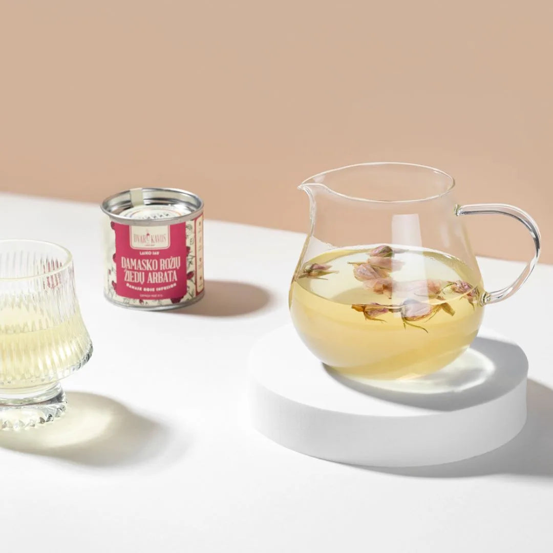Damask rose tea