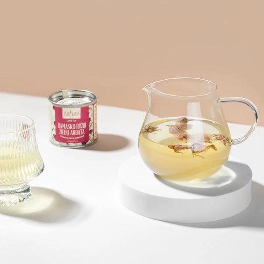 Damask rose tea